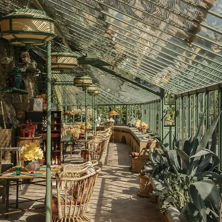 Отель Passalacqua 5*