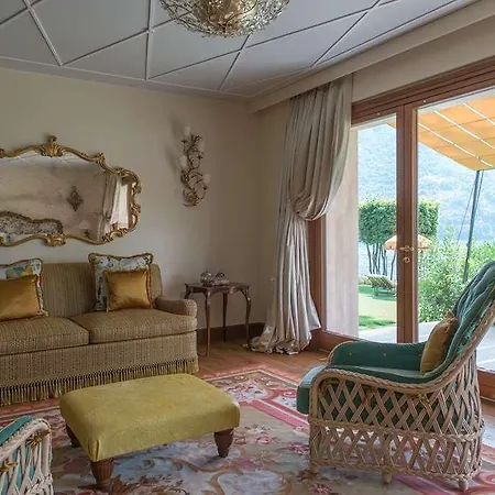 Hotel Passalacqua 5*