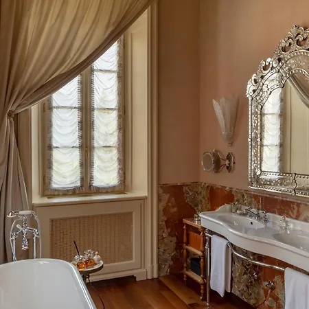Hotel Passalacqua