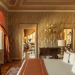 Passalacqua Hotel